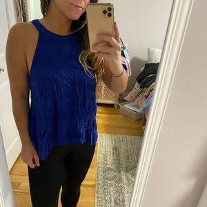 Cute blue ribbed top!